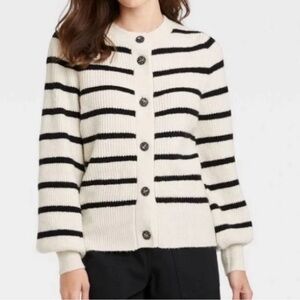 Who What Wear Jewel Crystal Button Chunky
Cardigan Sweater